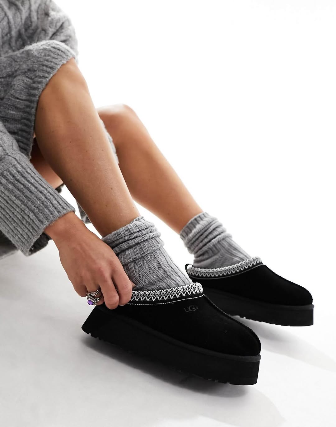 UGG TAZZ  II BLACK COLOR